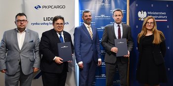 Podpisanie umowy między Cargotor a PLK SA z udziałem przedstawicieli PLK SA, PKP SA i Cargotoru fot. PLK SA 2