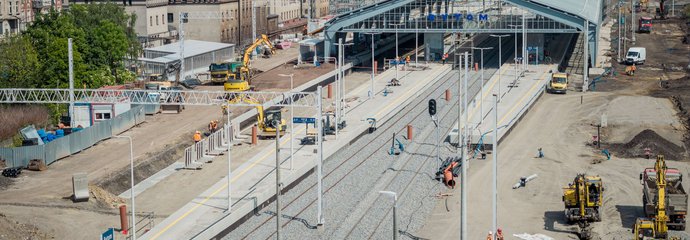 Stacja Bytom, widok z lotu ptaka na nową halę peronową, fot. Szymon Grochowski (5)