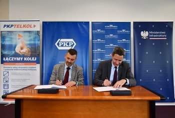 Podpisanie listu intecyjnego między prezesem PLK SA i prezesem PKP SA ws. przejęcia PKP Telkol fot. Rafał Wilgusiak PLK SA 3
