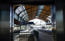Przebudowany peron 4 na stacji Legnica. Widok z windy. Fot. M. Pabiańska