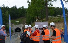 Briefing prasowy - wizyta techniczna w tunelu kolejowym koło Trzcińska. Fot. M Pabiańska.