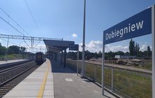 Pociąg przy nowym peronie na stacji Dobiegniew_fot. Bartosz Pietrzykowski (3)